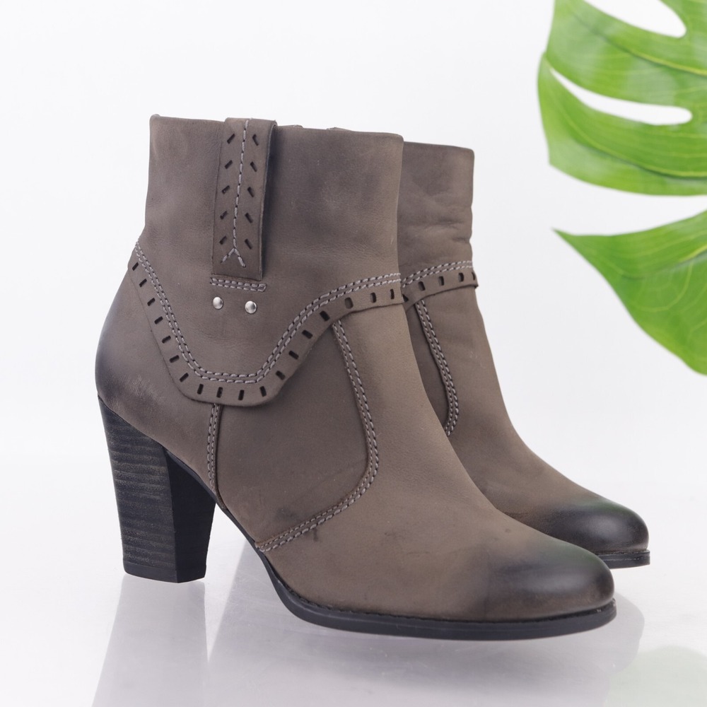 Clarks Womens Alpine‎ Gale Boots Size 7 Brown Leather Block Heel Booties Artisan